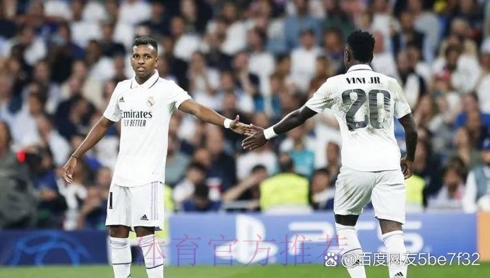 罗马诺:皇马与帕斯达协议 900万回购or与科莫协商